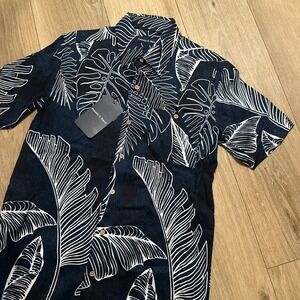 Preswick & Moore Men's Hawaiian Button Shirt SS Small‎ Blue Tropical Rayon NWT